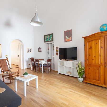 La Casa Della Fata Apartment Бари Екстериор снимка