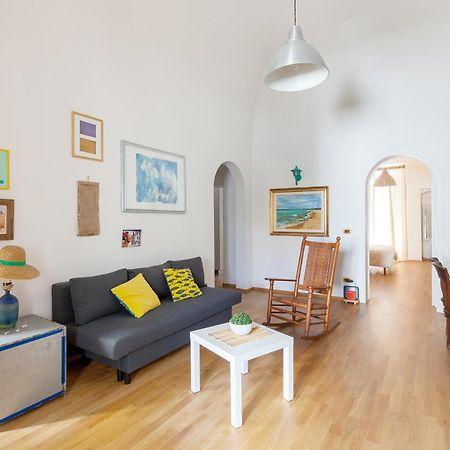 La Casa Della Fata Apartment Бари Екстериор снимка